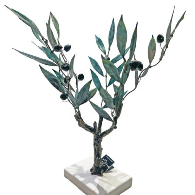 Olive tree with oxidized patina 30 cm.
