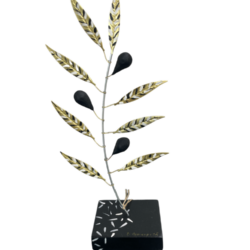 Μεταλλικό χρωματιστό δέντρο ελιάς με τρείς καρπούς