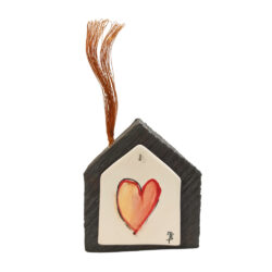 Κεραμικό διακοσμητικό σπιτάκι με θέμα καρδιά