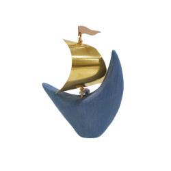 Blue boat with gold mast 10cm.