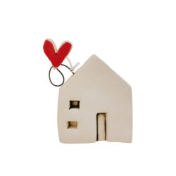 House with a heart design 8cm.