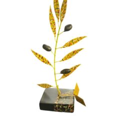 Metallic colored olive tree with three fruits (Αντιγραφή)