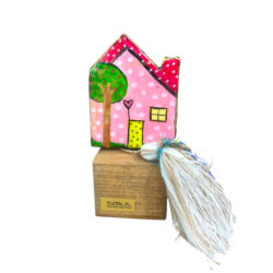 Σπίτι με δέντρο σε βάση Ι