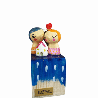 Ζευγάρι με σπίτι σε κύβο