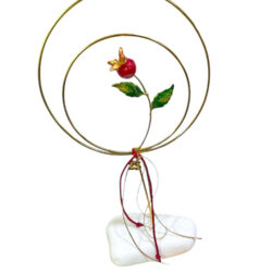 Κλαδί ροδιάς σε στεφάνι II