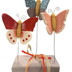 Πολύχρωμες πεταλούδες σε βάση 13 εκ.