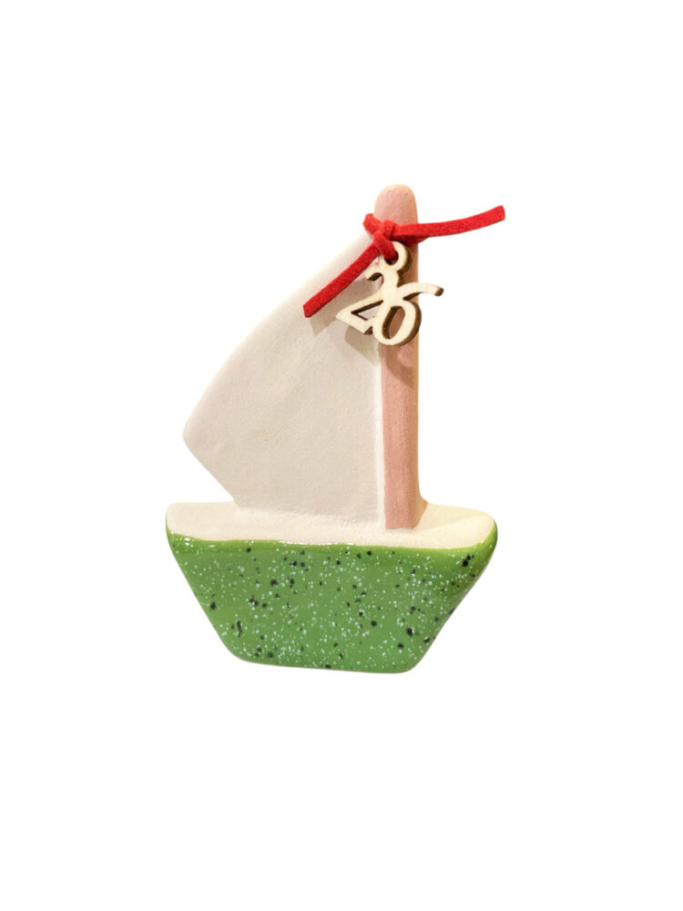 Καράβι κεραμικό 10εκ. με γούρι του 26′ ΙΙΙ