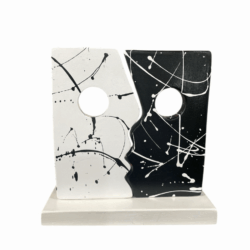 "Φιλί ''άσπρο - μαύρο"