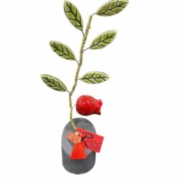 '' Κεραμικό ρόδι με φύλλα πράσινα σε γκρι βάση ''