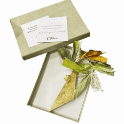 Μαρμάρινο διακοσμητικό " Λευκό - ροζ ρόμβος με γούρι του 26' "