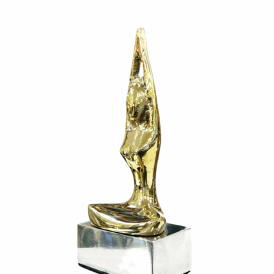 Μεταλλικό διακοσμητικό “Χρυσή γυναικεία μορφή yoga”